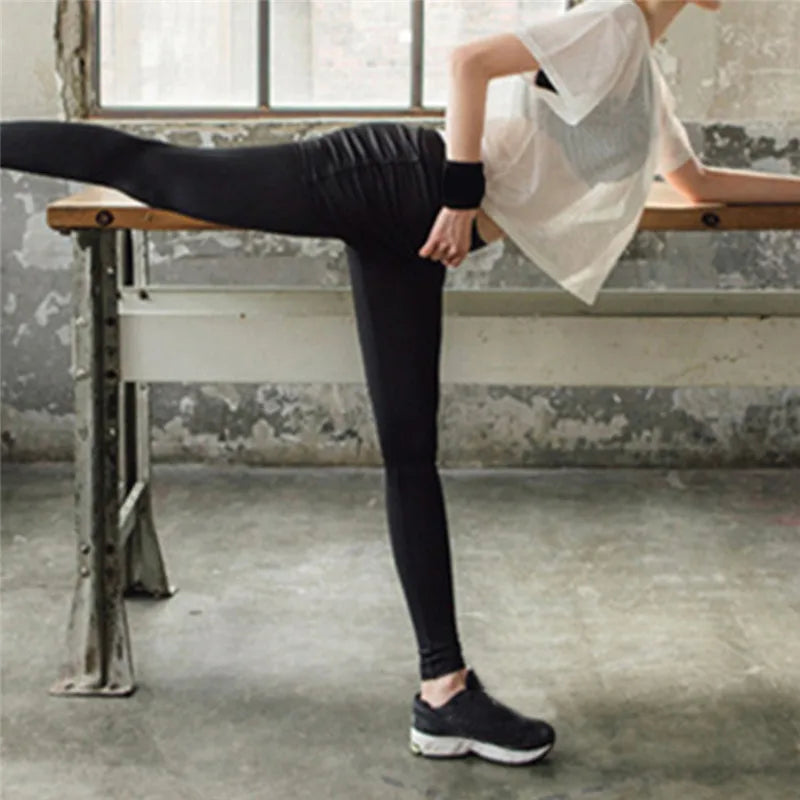 2025 Women’s Quick-Dry Mesh Yoga & Running Tank Top